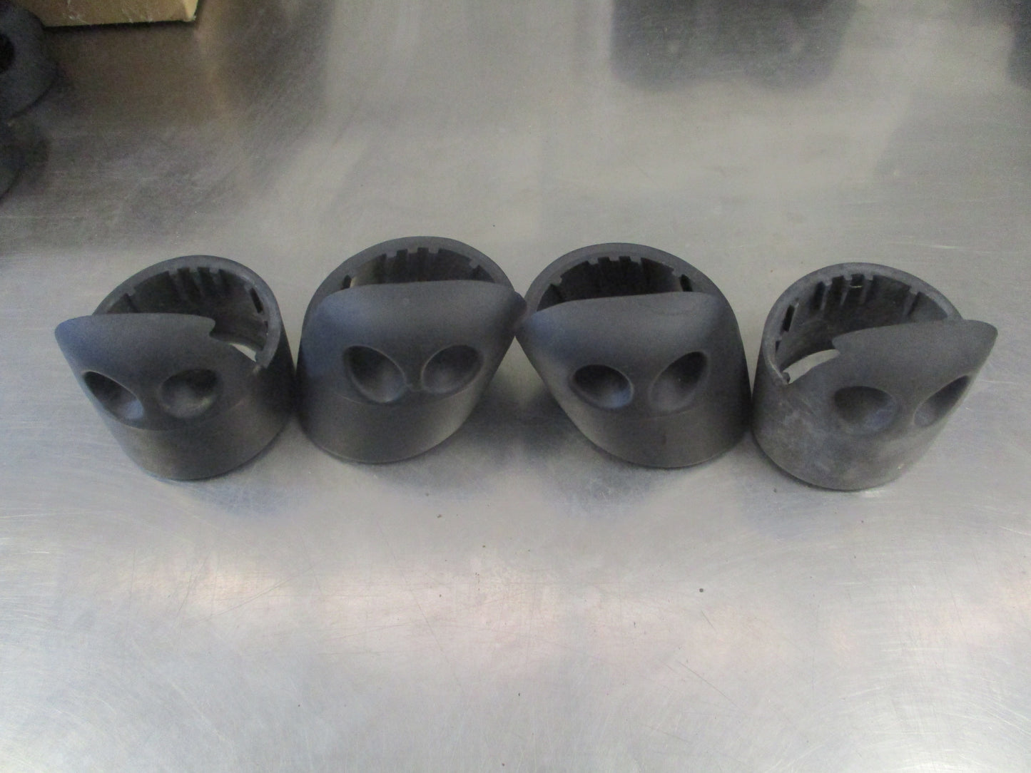 Volkswagen Amarok Genuine Sports Bar Feet Set New Part
