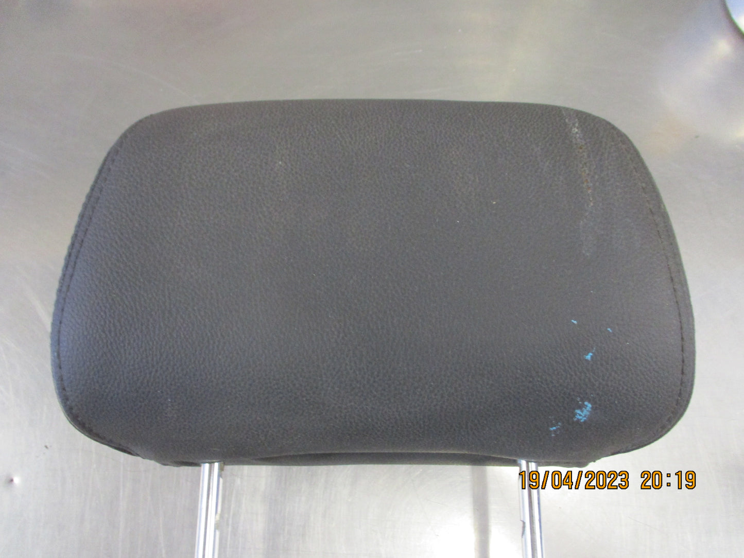 Leather Head Rest Needs A Clean Unknown Make Or Models Used Part