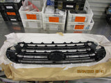 Toyota Landcruiser 200 Series Genuine Grille Assembly New Part