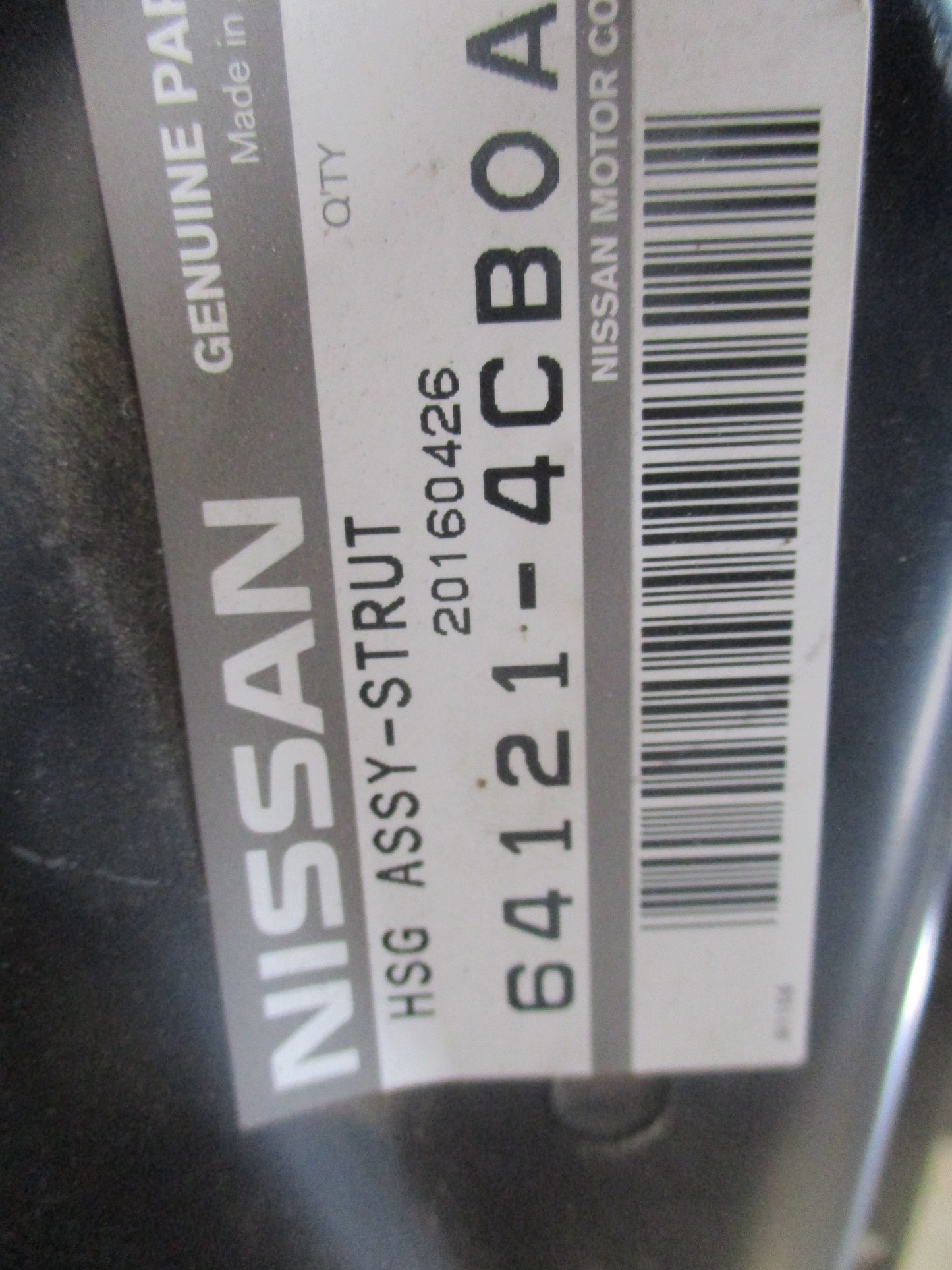Nissan T32 X-Trail Genuine Left Hand Front Housing Strut New Part