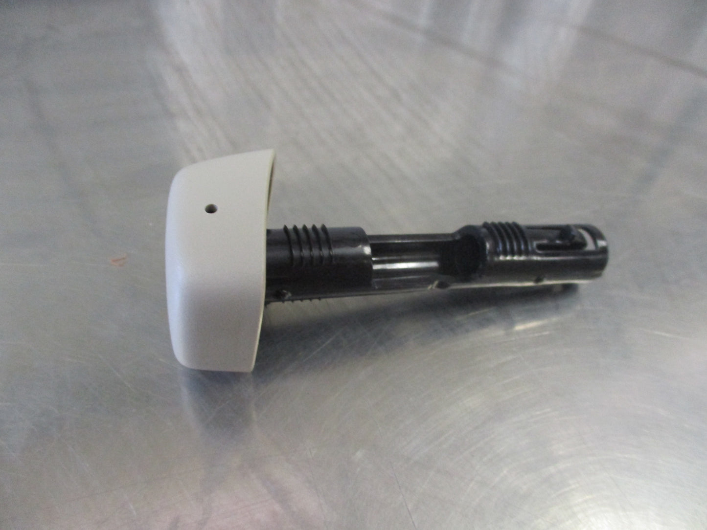 Holden Colorado 7 Genuine Front Headrest Guide New Part