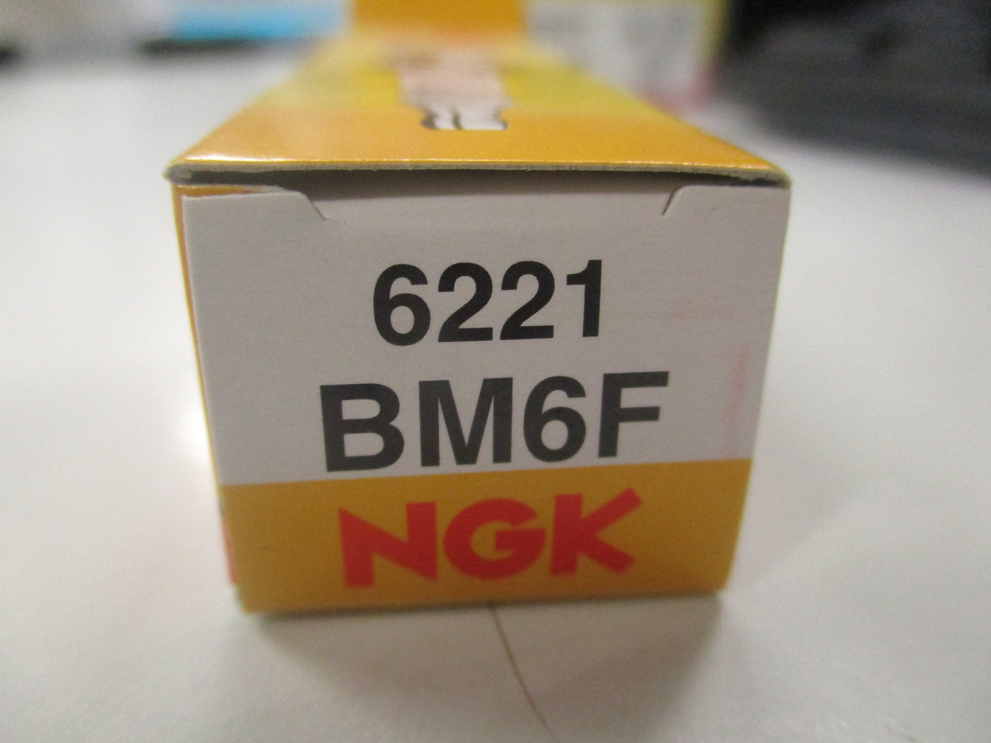 NGK Spark Plug Suits Tanaka Bumble Bee/Chain Saws/Power Equipment New Part