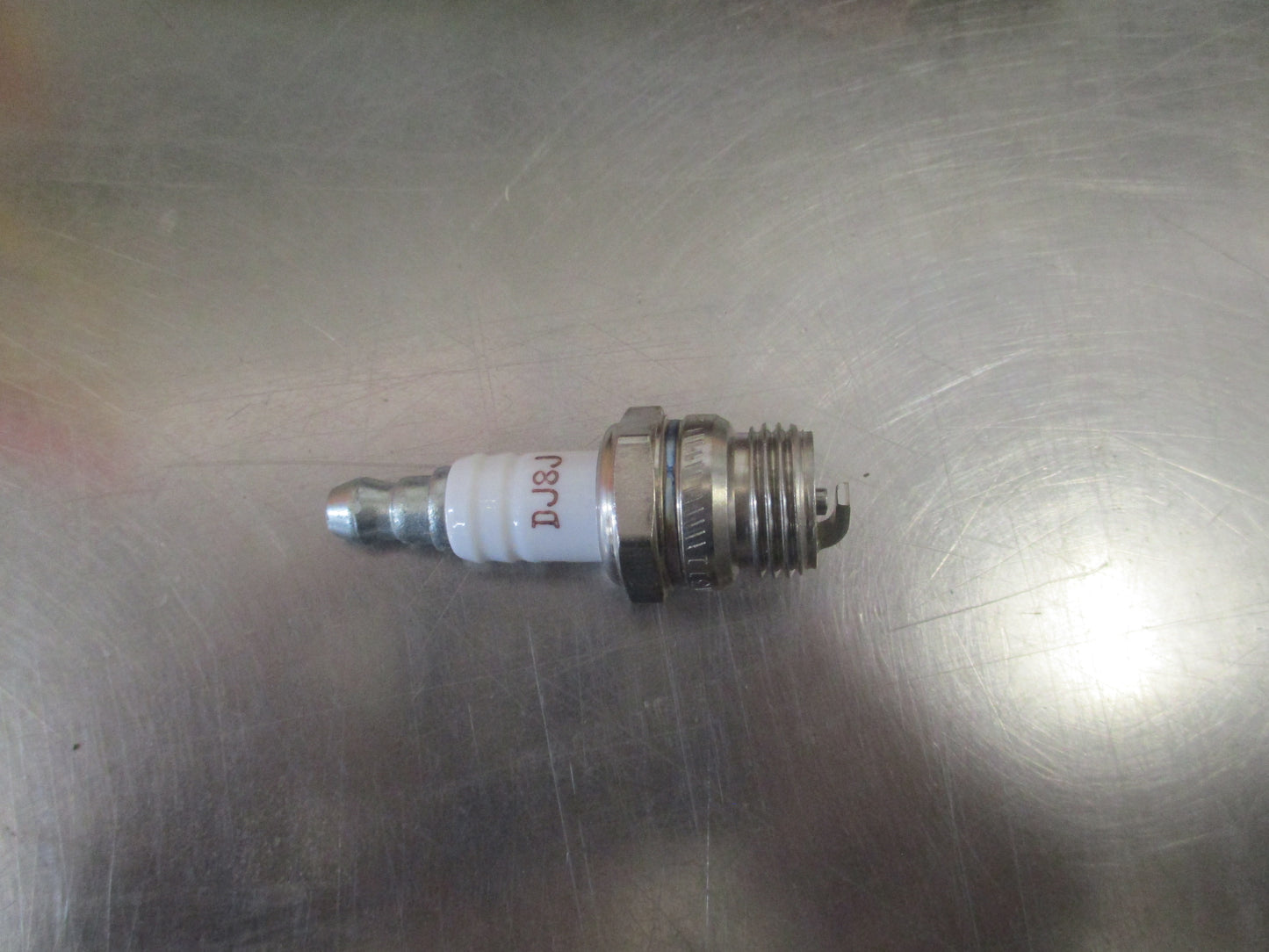 Champion Nickel Spark Plug Suits Lawn And Garden/Power Equipment Engines