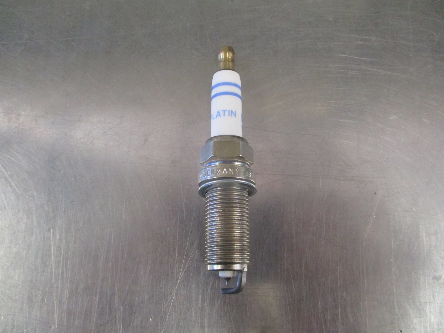 Bosch Platin Spark Plug Suits Mercedes-Benz Models