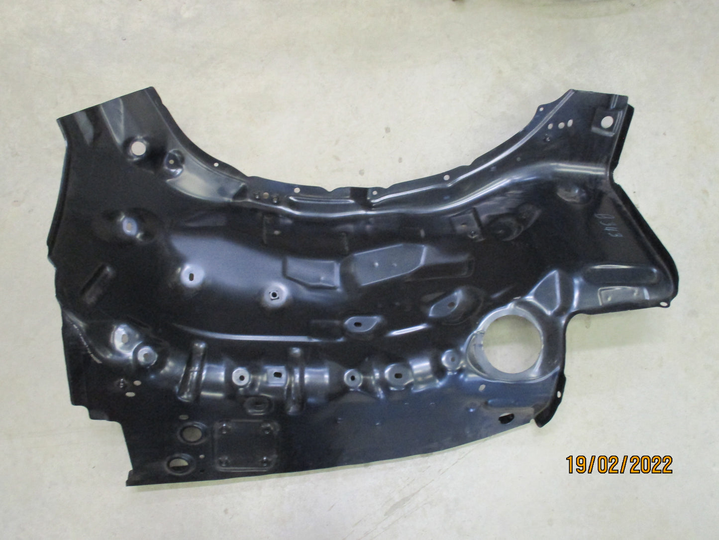 Mitsubishi Triton Genuine Wheelhouse Left Front Inner New Part