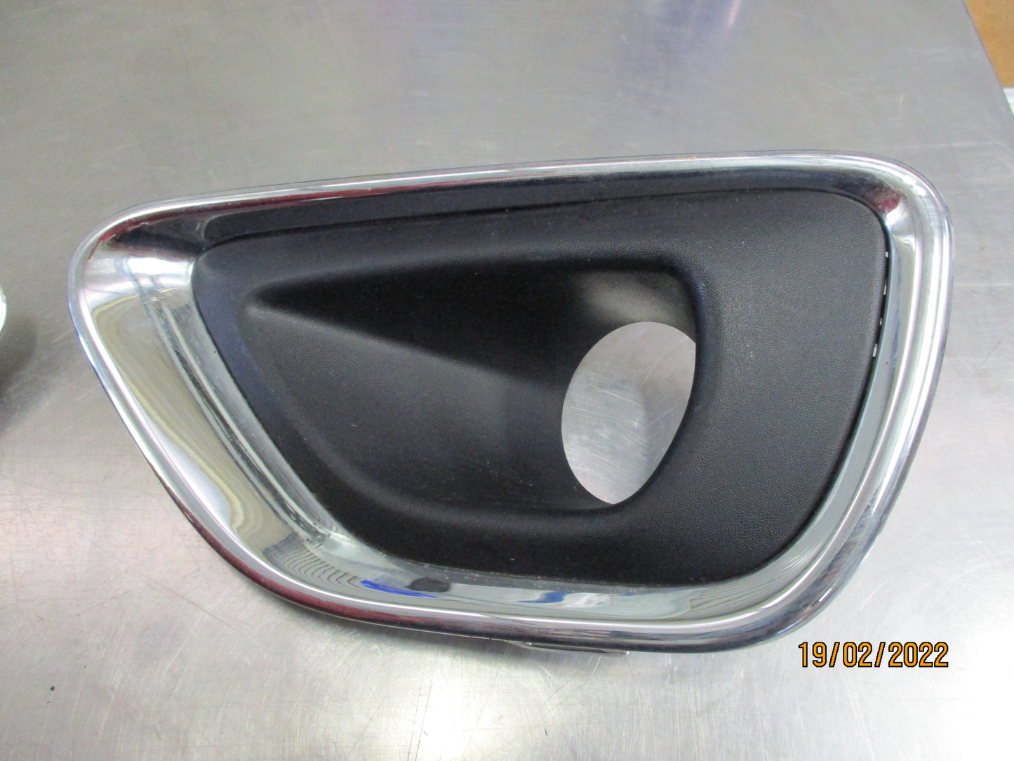 Jeep Grand Cherokee Front Right And Left Fog Light Grill Used VGC