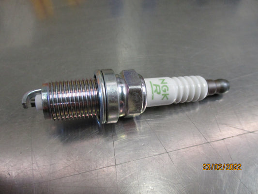 NGK Spark Plug Suits Nissan N15 Pulsar New Part