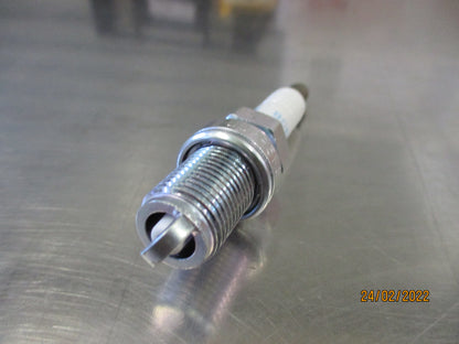 NGK Spark Plug Suits Citroen BX/Peugot 306/405/605 New part