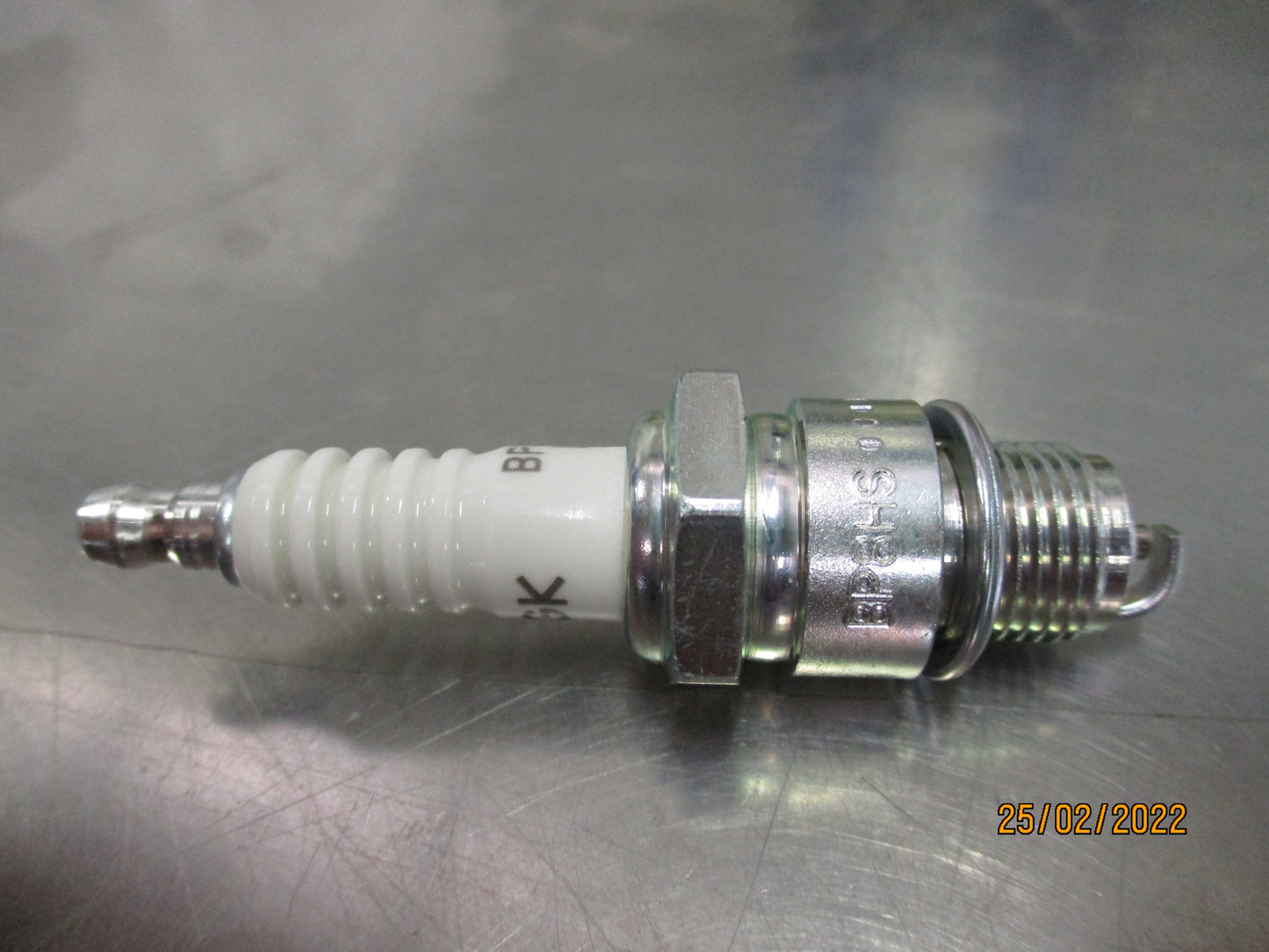 NGK Spark Plugs Suits Out Board Mariner/Mercury Motors New Part