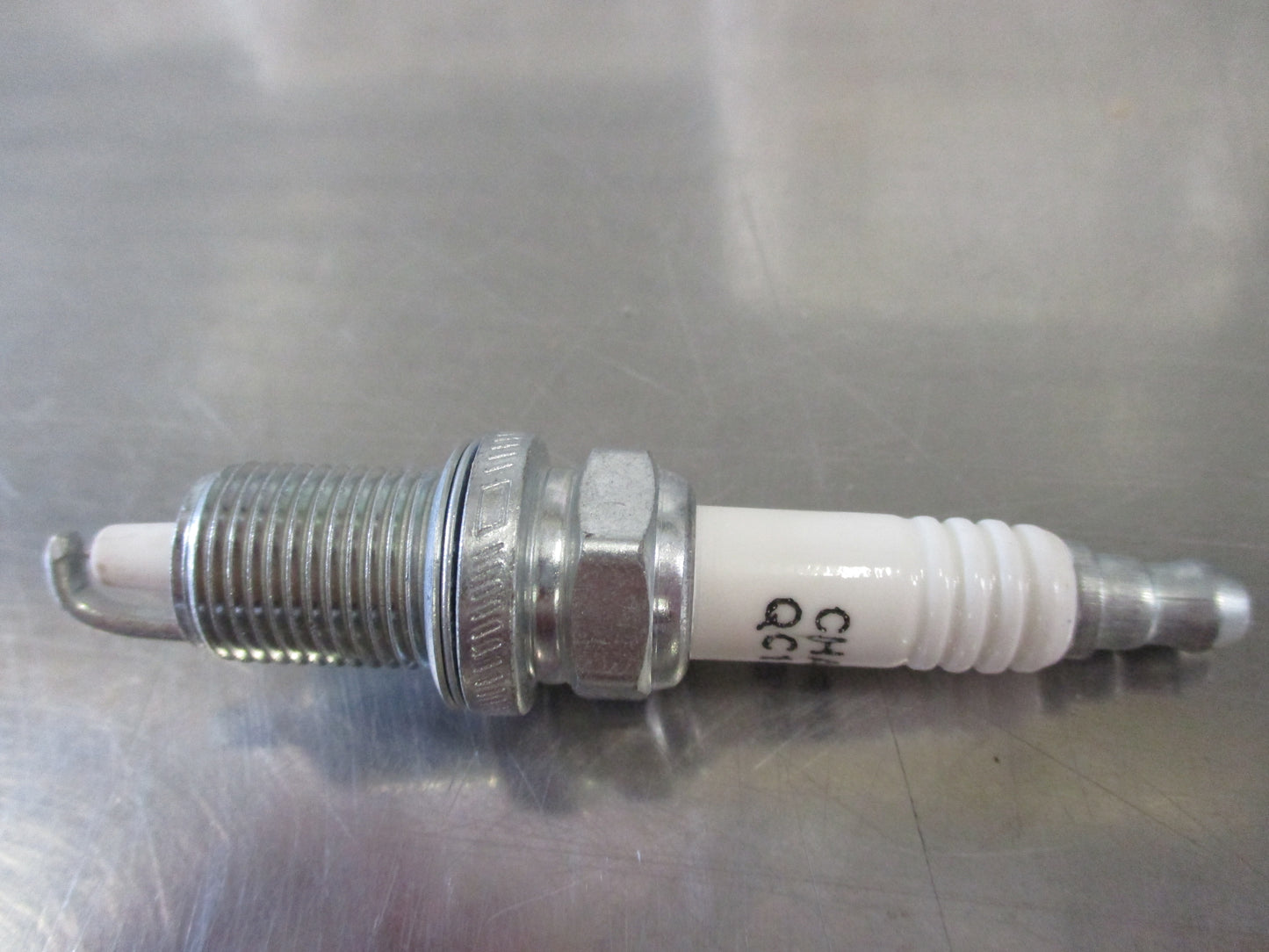 Champion Spark Plug Suits Evinrude E Tec Marine Motor New Part
