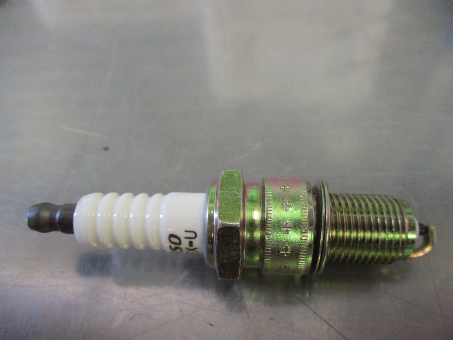Denso Spark Plug Suits Chain Saws/Lawn Mowers/Tractors/Lift Tracks New Part