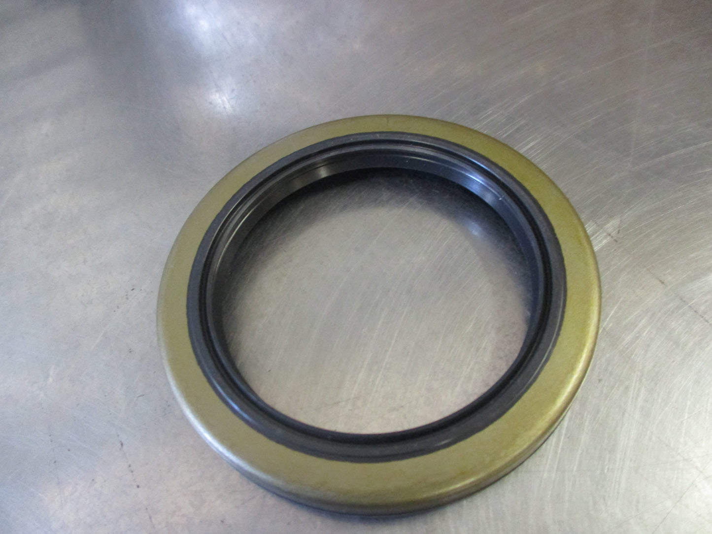 Mazda BT-50/B2200/B2500/B2600 Genuine Outlet Oil Seal