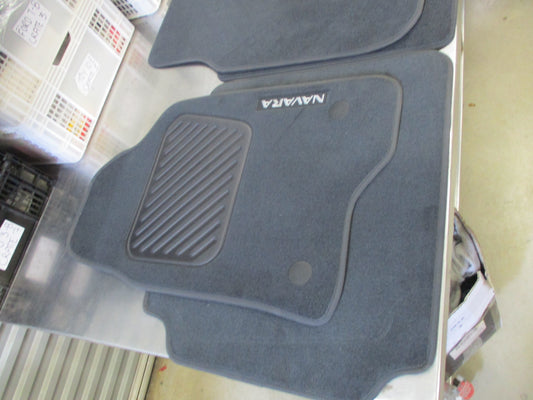 Nissan D40M Navara Genuine Set of 4 Carpet Mats New Part