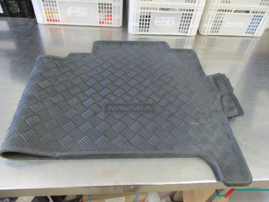 Nissan Navara D40 STX Genuine Rear 1 Piece Rubber Floor Mat New Part
