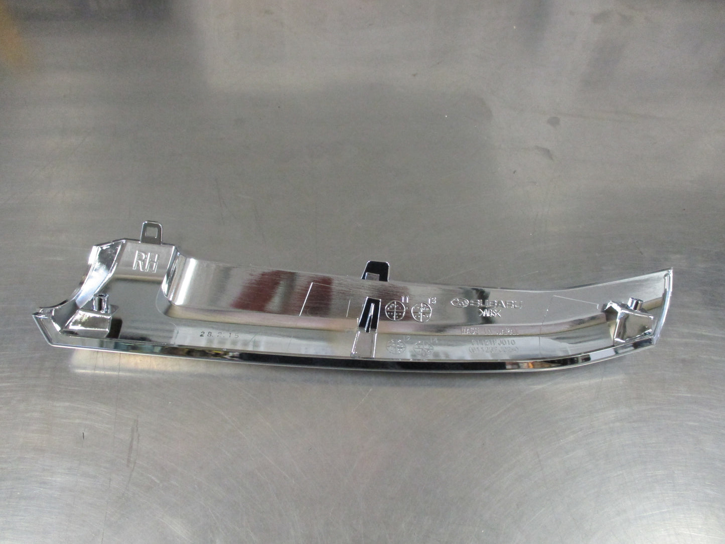 Subaru Impreza Genuine Right Hand Front Grille Moulding New Part