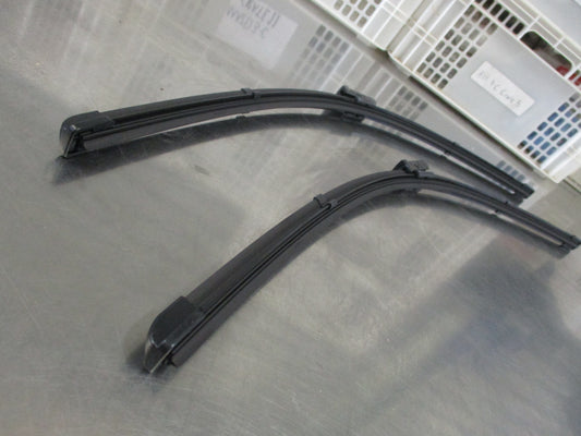 Volkswagen T5/T6 Transporter Genuine Front Wiper Blade Set New Part