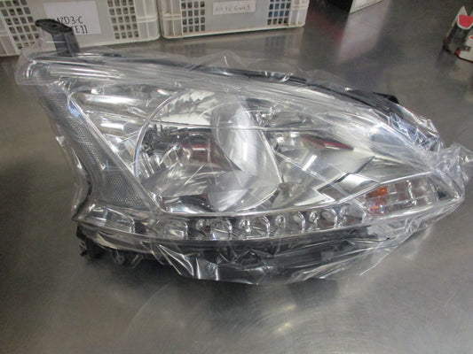 Nissan B17 Pulsar Genuine Right Hand Headlight New Part