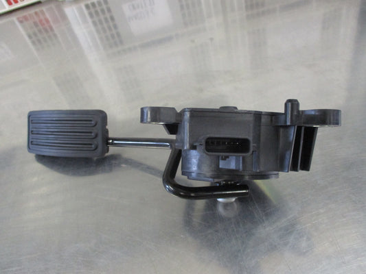 Nissan Y61 ZD30 Patrol Genuine Accelerator Pedal Assy New part