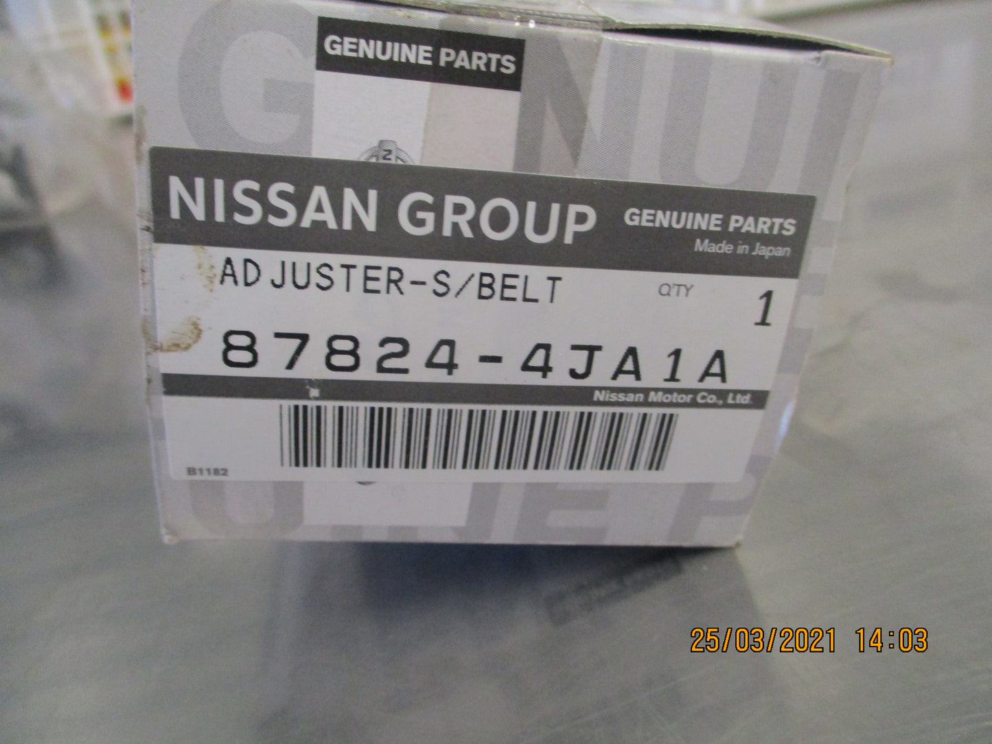Nissan Navara NP300 Genuine Seat Belt Adjuster New Part