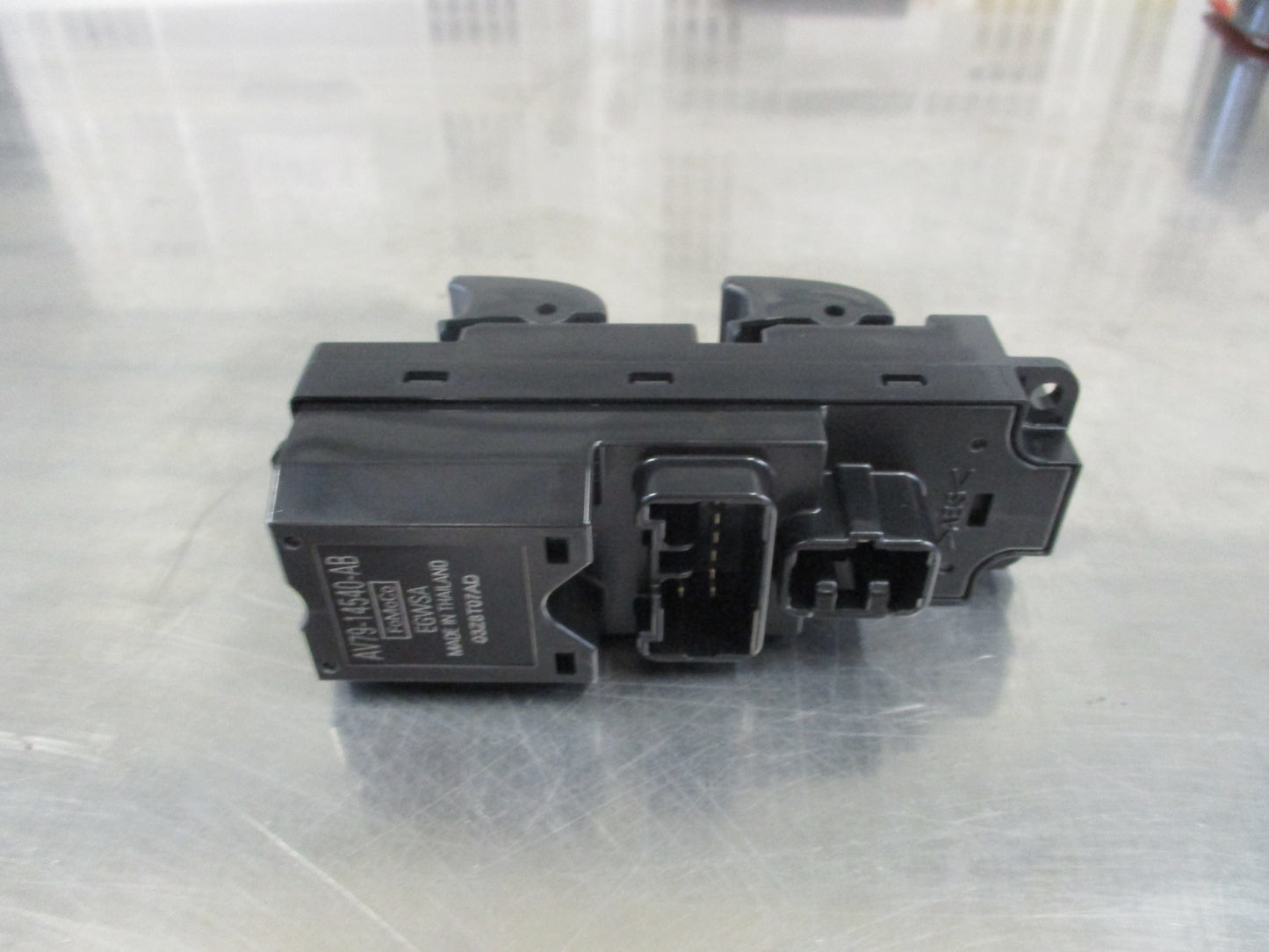 Mazda BT-50 Genuine Right Hand Front Master Window Controls New Part