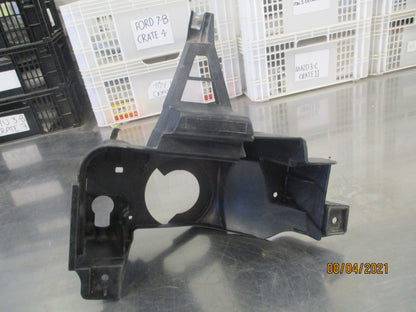 Koito Fog Light Bracket For Toyota Landcruiser 200 Series 1 USED VGC