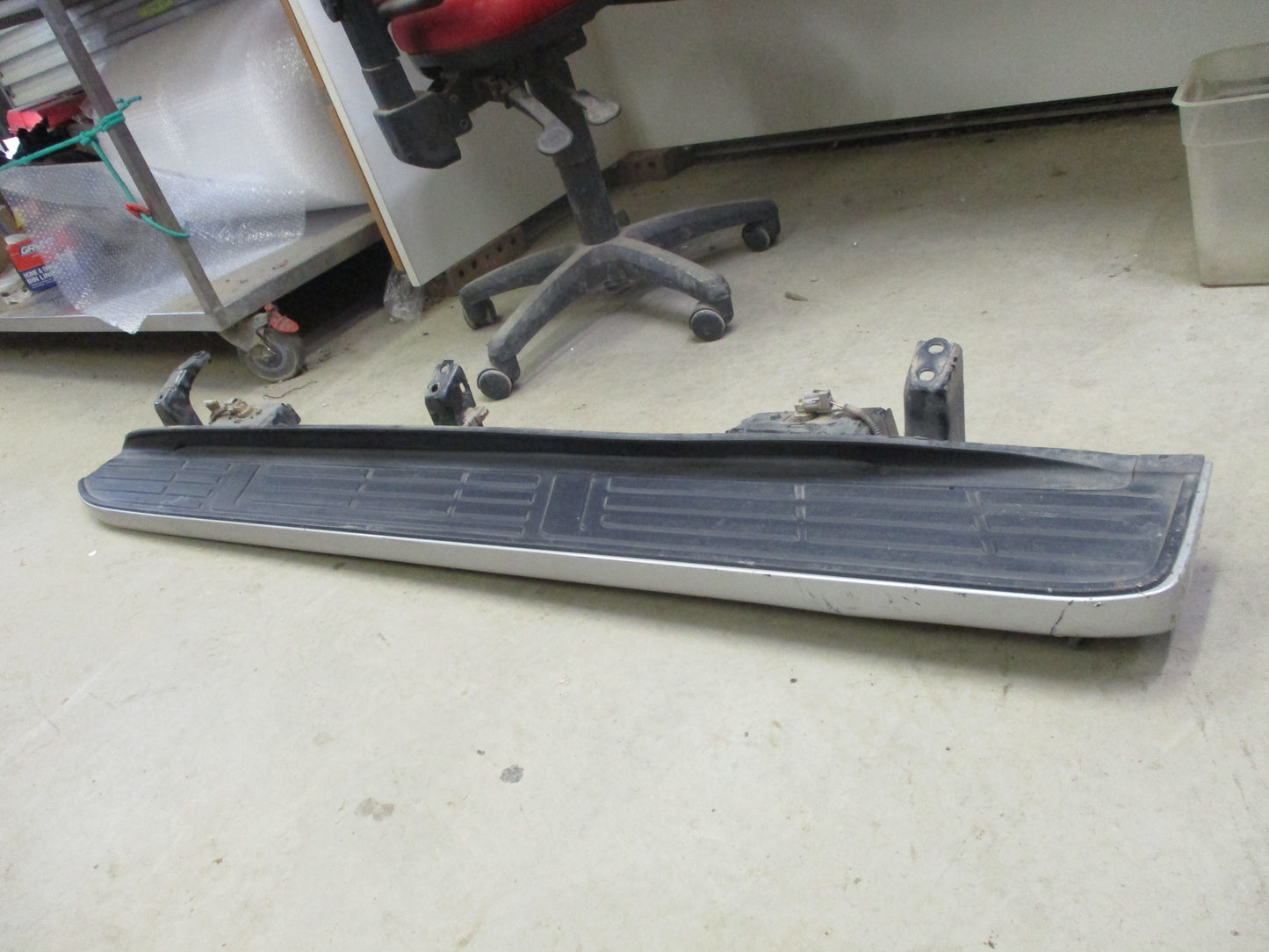 Toyota Landcruiser 150 Prado Genuine Left Hand Side Step With Lights Used
