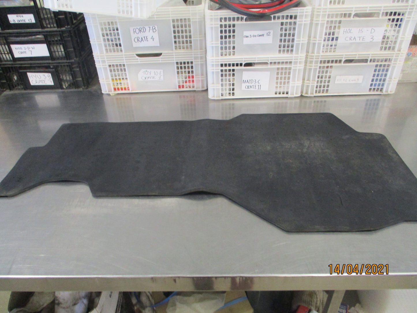 Isuzu Genuine Passengers Rubber Floor Mat Suitable for Various Trucks