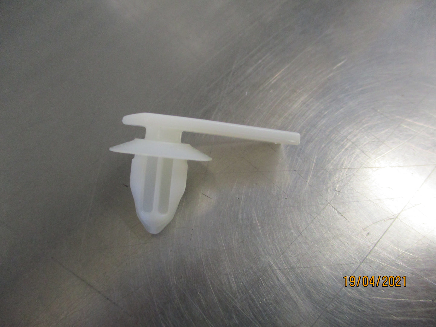 Subaru Impreza/XV Genuine Clip For Side Spoiler And Side Garnish New Part