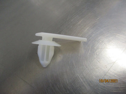 Subaru Impreza/XV Genuine Clip For Side Spoiler And Side Garnish New Part