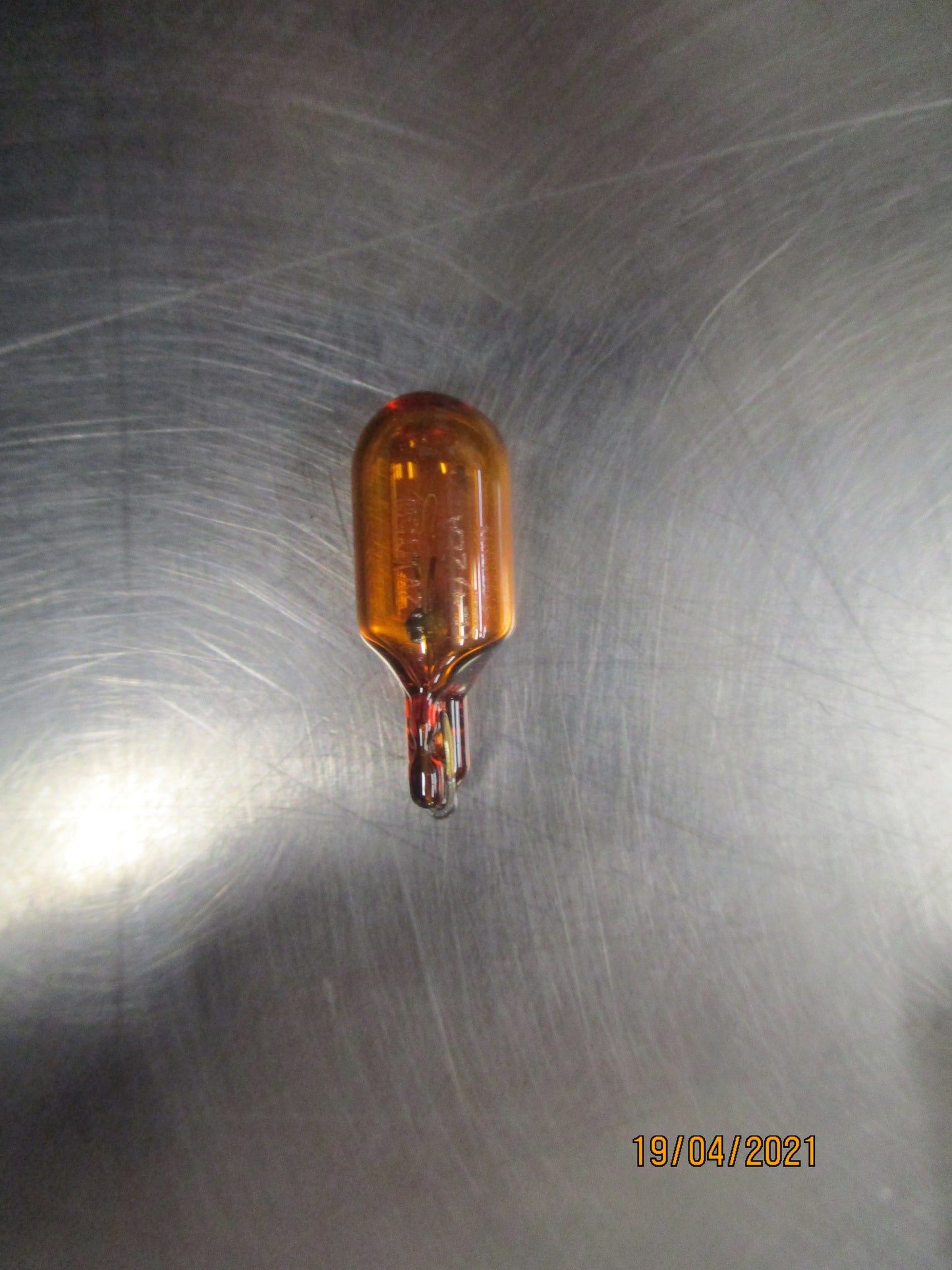 Holden VS/VT/VX/VY/VZ/WH/WK/WL Genuine Amber Indicator Bulb New Part
