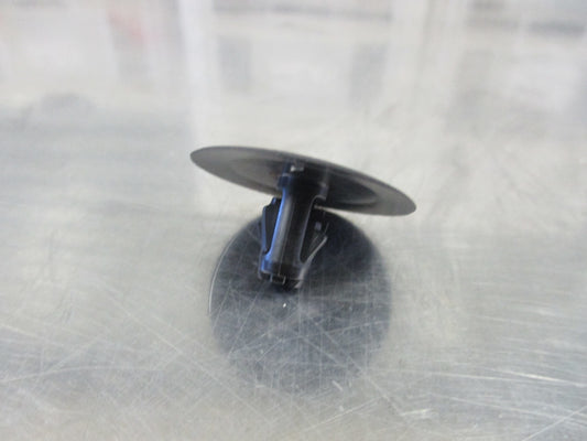 Subaru Outback/Legacy/Impreza/Tribeca Genuine Bonnet Insulator Clip New Part