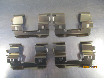 Mitsubishi MK Triton Genuine Front Brake Clip Set New Part