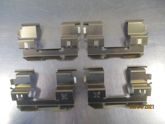 Mitsubishi MK Triton Genuine Front Brake Clip Set New Part