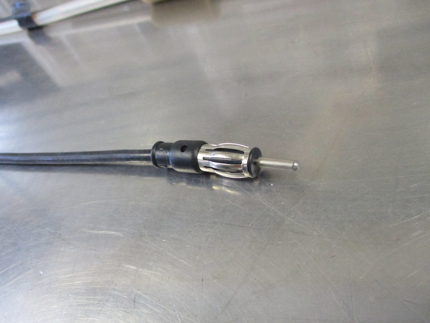 Holden Pillar Mount Antenna Suits Various Older Models New Part