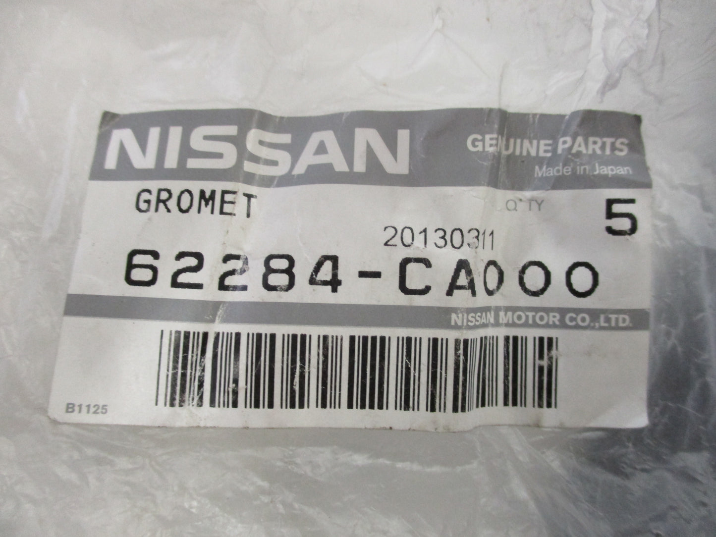 Nissan Murano Genuine Bumper Grommet New Part