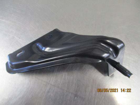 Subaru Forester Genuine Right Hand Guard Bracket New Part