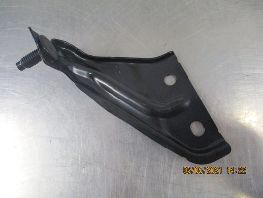 Subaru Forester Genuine Right Hand Guard Bracket New Part