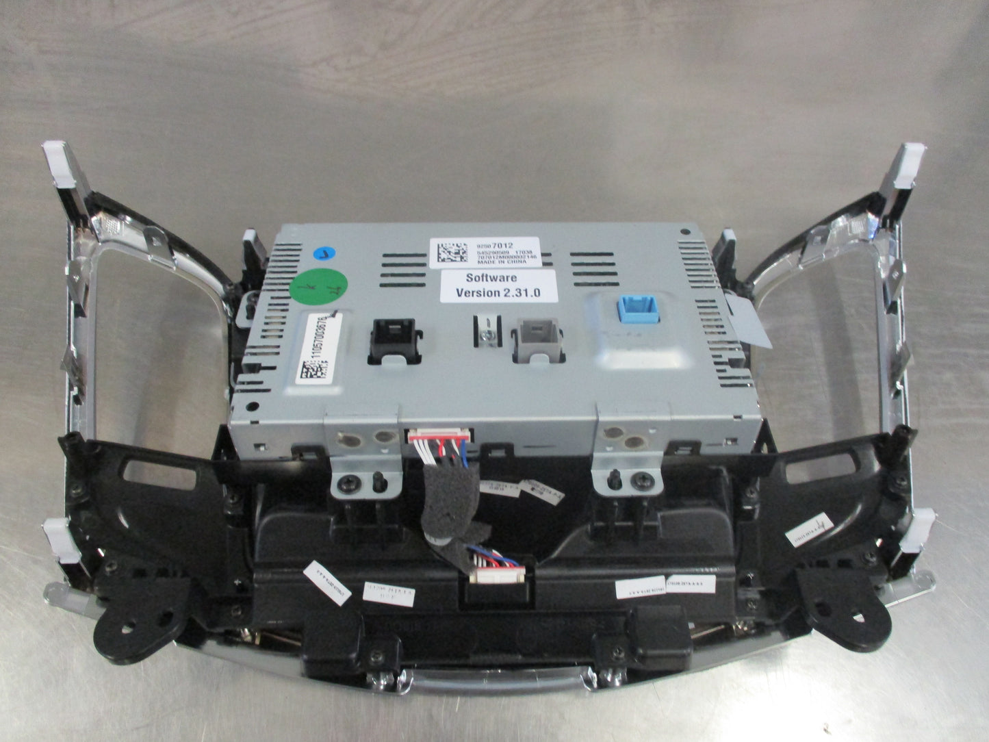 Holden VF Commodore Genuine SAT NAV Head Unit New Part