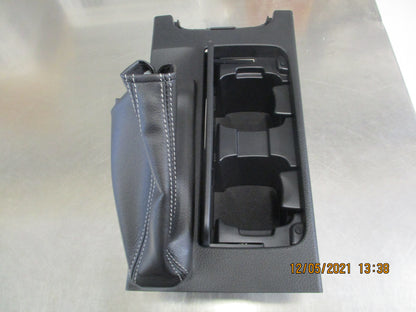 Suzuki Kizashi Genuine Brake Boot And Cup Holder Centre Console New Part