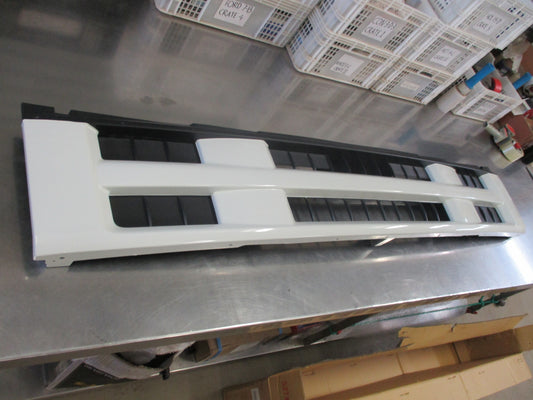 Isuzu FTR850 Truck Genuine Radiator Grille New Part