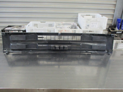 Isuzu FTR850 Truck Genuine Radiator Grille New Part