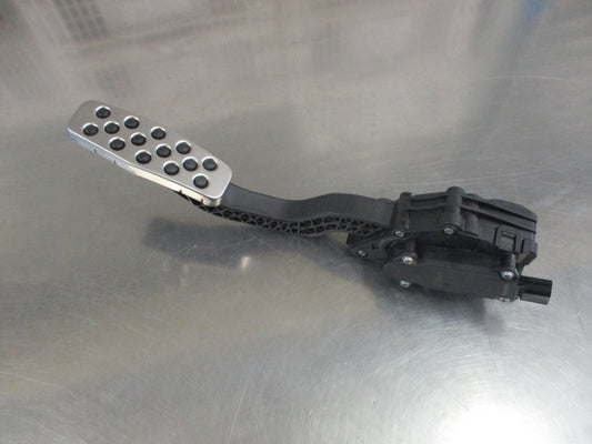 Holden VF HSV/SS/SSV/SV6 Commodore Genuine Alloy Faced Pedal Assembly New Part