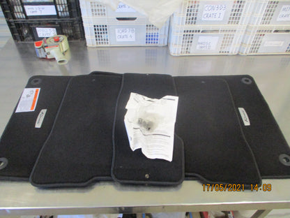 Suzuki Kizashi Genuine Carpet Floor Mats Set New Part