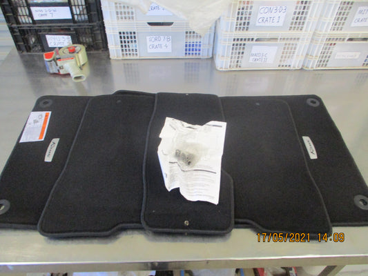 Suzuki Kizashi Genuine Carpet Floor Mats Set New Part