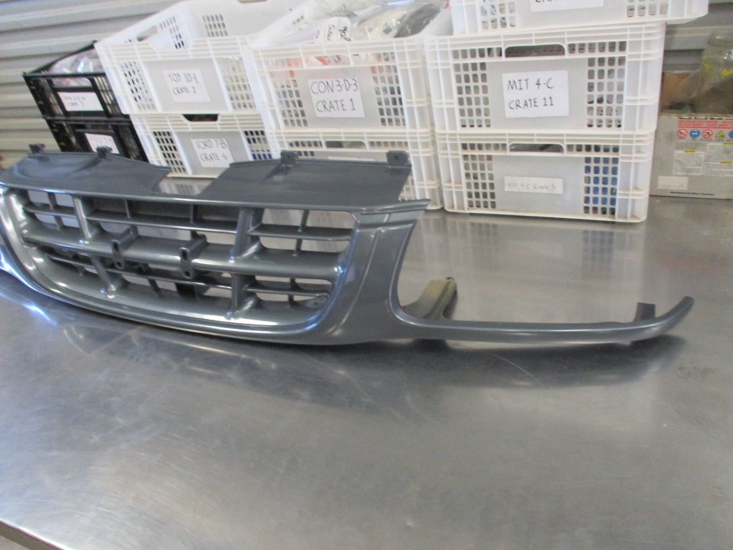 Holden TF Rodeo Genuine R9/R10 Radiator Grille New Part