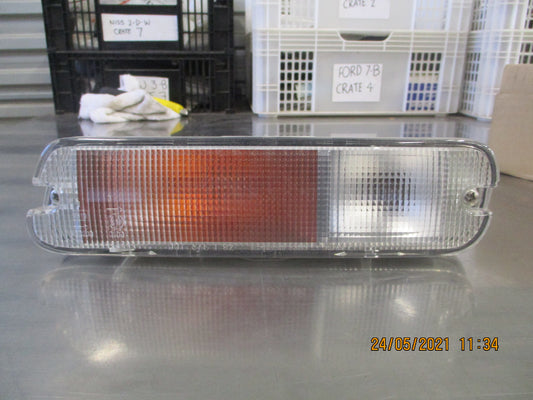 Isuzu FSR Genuine Front Combination Lamp Assembly New Part