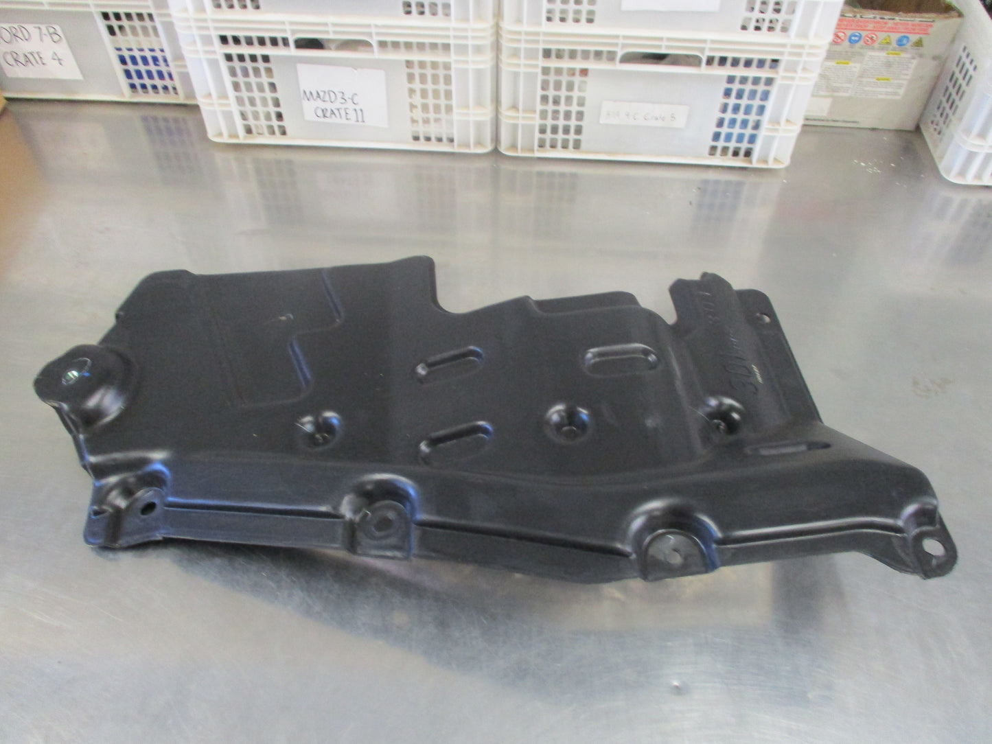 Isuzu FSR34 Genuine Right Hand Front Wheel Arch Apron New Part