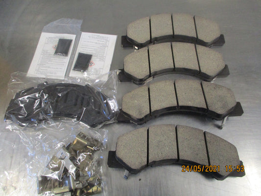 Isuzu NQR/NKR/NPR/NMR Genuine Front Disc Brake Brake Pad Set New Part