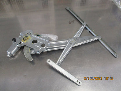 Suzuki Alto Genuine Front Left Regulator Assembly New Part