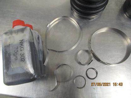 Suzuki Alto Genuine Diff and Wheel Side Boot Set New Part
